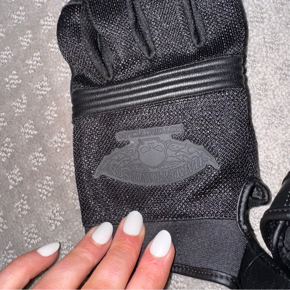 Men’s Harley Davidson “Winged Willie” G Skull Riding Gloves - Picture 4 of 6